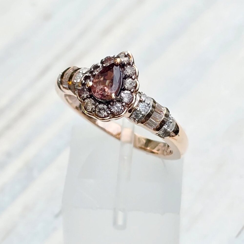Madagascar ✦ Color Change Garnet & Moissanite Ring ✦ Pear Majesty Rose Vermeil 8 - Picture 10 of 15
